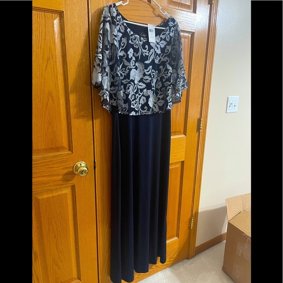 Formal Dress Plus Sz 14 14W 16W 18W 20W Connected Navy Maxi Floral Overlay Cape - Picture 4 of 8
